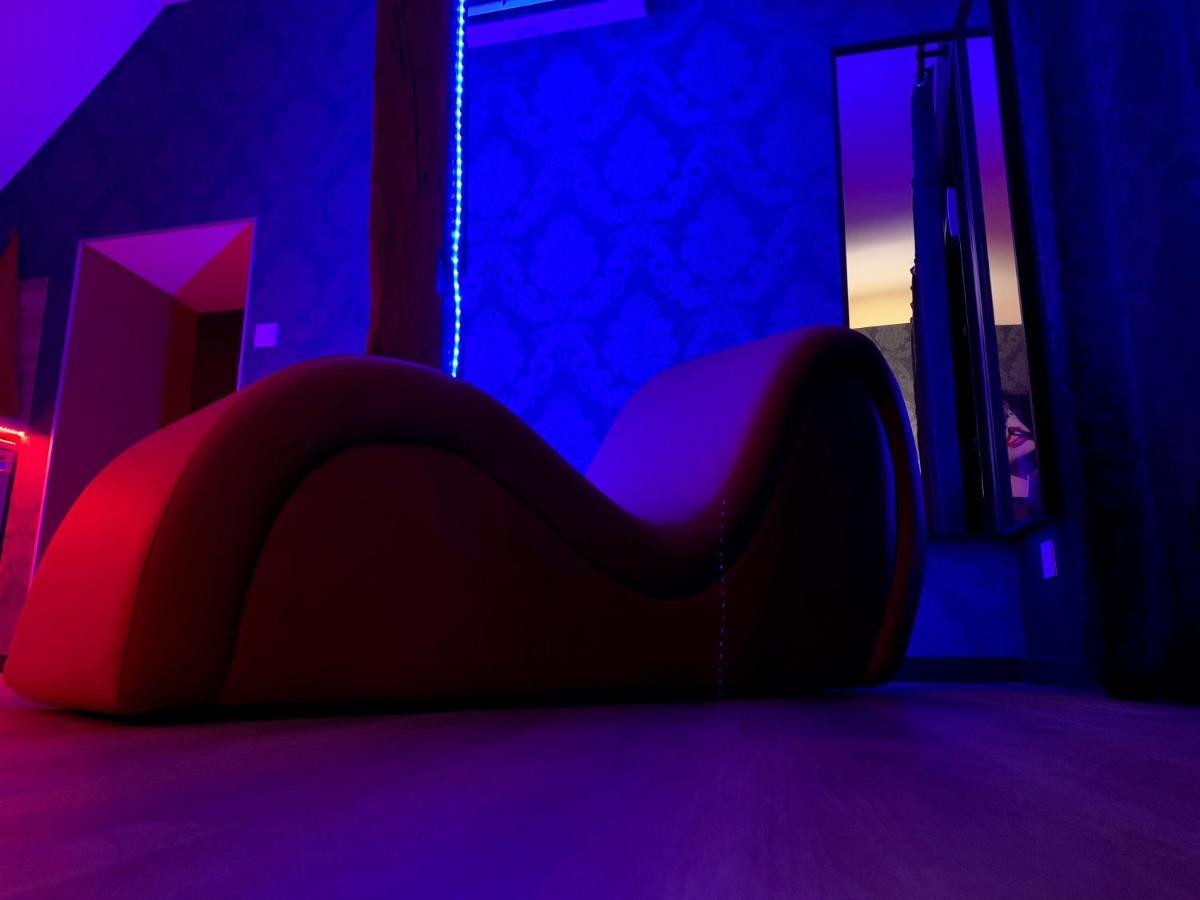 Love Room Avec Jacuzzi Prive Bonnetable Exterior foto